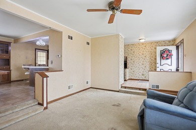 This a Great opportunity to gain Equity in a nice Orland Park