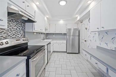 Stunning 2 bedrooms, 2 baths boasts breathtaking views of the