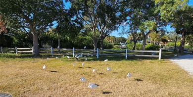 OWNER MOTIVATED! PRICE REDUCED! Bring all offers!!  Be sure to