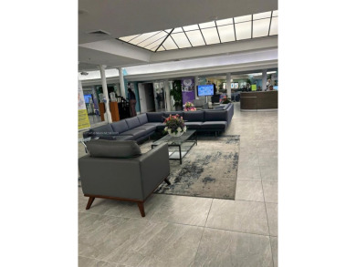 Beautifully Renovated 2-Bedroom Condo in Sunrise
Spacious