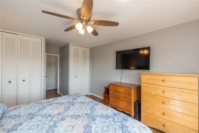 Situated on the 16th floor of Marine Towers East, this move in