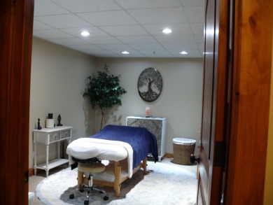 Eight out of Seventeen platted commercial condominiums with a