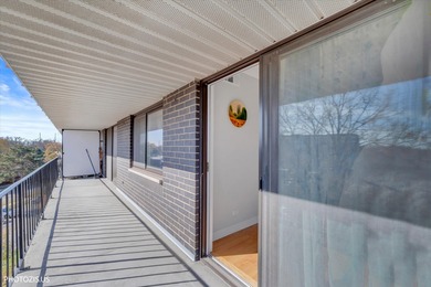 Welcome to this beautifully remodeled condo in the desirable