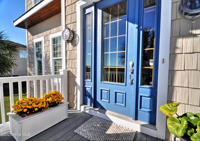 Welcome to this beautifully appointed coastal retreat, perfectly