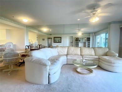 Welcome to Paradise at 4 Oceans West - Cloverleaf nestled on the