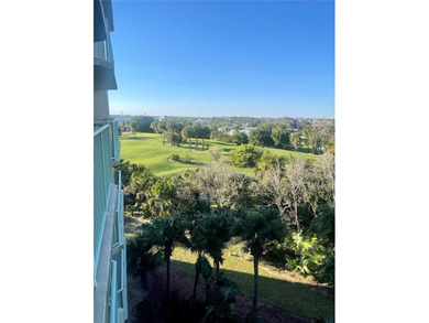 Welcome to Paradise at 4 Oceans West - Cloverleaf nestled on the