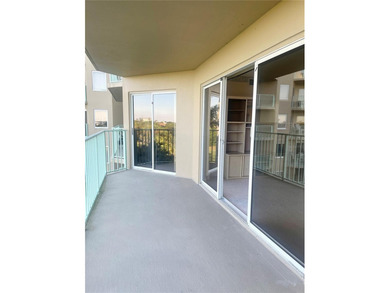 Welcome to Paradise at 4 Oceans West - Cloverleaf nestled on the