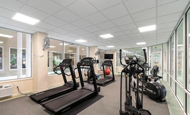 Welcome to Paradise at 4 Oceans West - Cloverleaf nestled on the