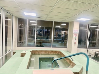 Welcome to Paradise at 4 Oceans West - Cloverleaf nestled on the