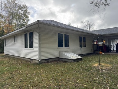 Exceptional investment opportunity! This two-unit ranch duplex