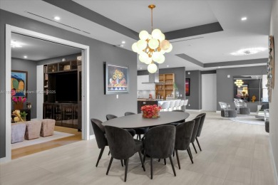 Residence 510 at The Ritz-Carlton Residences, Miami Beach offers