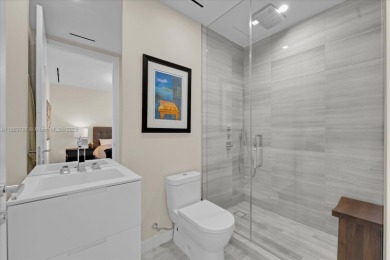 Residence 510 at The Ritz-Carlton Residences, Miami Beach offers