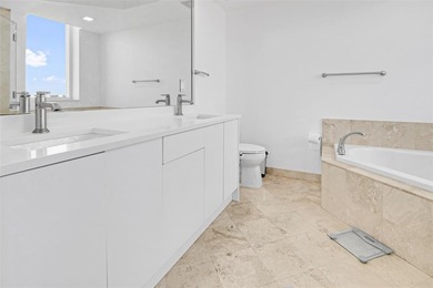 BEAUTIFUL PENTHOUSE CORNER UNIT AMAZING VIEWS OF OCEAN, CITY AND