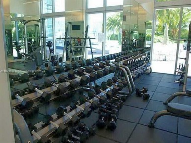 STYLISH 1 BED / 1 BATH AT THE IVY - LIVE IN THE HEART OF