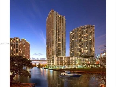 STYLISH 1 BED / 1 BATH AT THE IVY - LIVE IN THE HEART OF