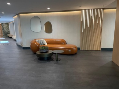 STYLISH 1 BED / 1 BATH AT THE IVY - LIVE IN THE HEART OF