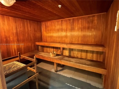 STYLISH 1 BED / 1 BATH AT THE IVY - LIVE IN THE HEART OF