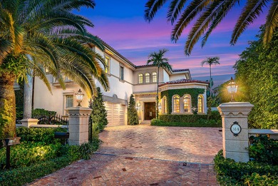 Perfectly situated just two blocks from the world-renowned