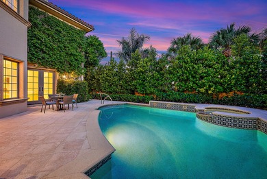 Perfectly situated just two blocks from the world-renowned