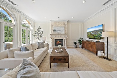 Perfectly situated just two blocks from the world-renowned