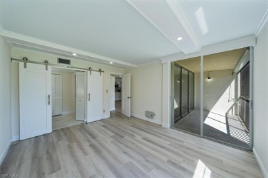 WOW! Fabulously updated 2nd floor unit with a perfect North