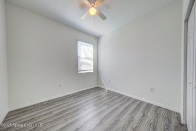 BRIGHT, SUNNY, CLEAN, NEWER! 2023-Built Home with Modern