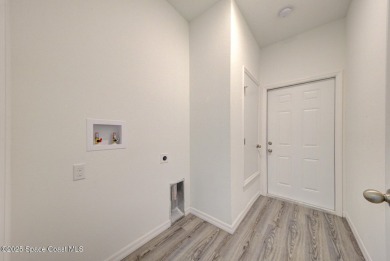 BRIGHT, SUNNY, CLEAN, NEWER! 2023-Built Home with Modern