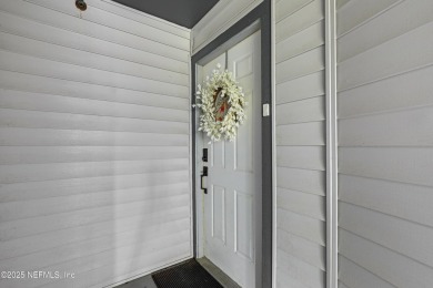 **GATED COMMUNITY**OCEAN FRONT**UPDATED** Step RIGHT ACROSS THE