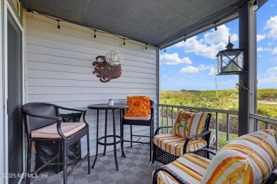 **GATED COMMUNITY**OCEAN FRONT**UPDATED** Step RIGHT ACROSS THE