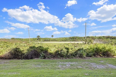 **GATED COMMUNITY**OCEAN FRONT**UPDATED** Step RIGHT ACROSS THE