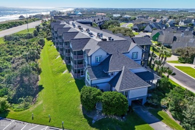 **GATED COMMUNITY**OCEAN FRONT**UPDATED** Step RIGHT ACROSS THE