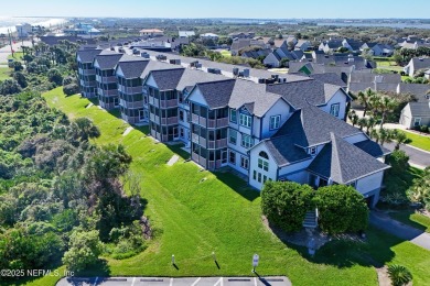 **GATED COMMUNITY**OCEAN FRONT**UPDATED** Step RIGHT ACROSS THE