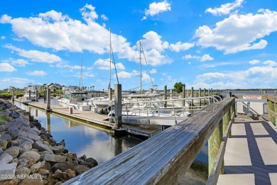 **GATED COMMUNITY**OCEAN FRONT**UPDATED** Step RIGHT ACROSS THE