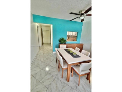 2/2 in the heart of Plantation. LAUNDRY IN-UNIT. The apartment
