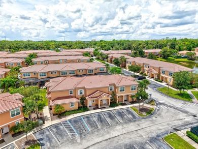 Fully furnished 3 Bedroom, 3.5 Bathroom Townhome located steps