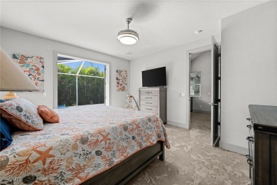 The Blue Pearl is a luxurious, spacious 3 bedroom, 3.5 bathroom