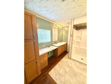 Spacious 3-bedroom, 2-bath 2006 mobile home with 1,680 sq ft of