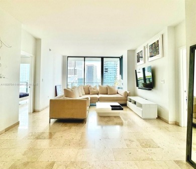 Located in the heart of Brickell this stunning 2bed/2bath