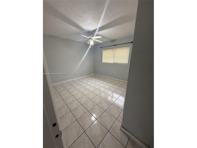 Prime Location in Kendall! Beautiful 2-bedroom condo. Enjoy a