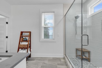 Come and visit Marshland Park where you will find 39 Lazy