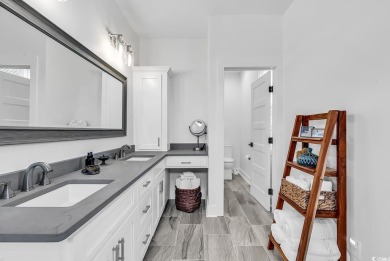 Come and visit Marshland Park where you will find 39 Lazy