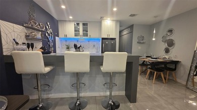 ABsolutely gorgeous 1 bedroom 1 bath in a veyr beautiful and