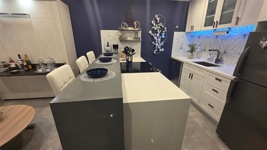 ABsolutely gorgeous 1 bedroom 1 bath in a veyr beautiful and