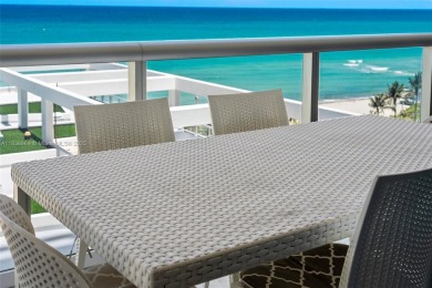 LARGEST OCEANVIEW TERRACE in building, space for large dining