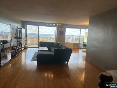 Great opportunity to buy in The Colony a sought after white