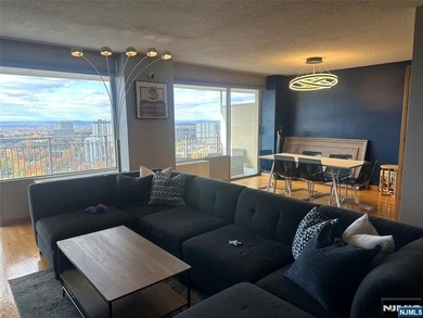 Great opportunity to buy in The Colony a sought after white