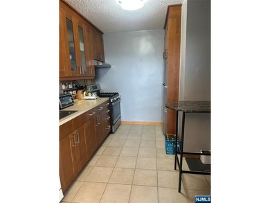 Great opportunity to buy in The Colony a sought after white