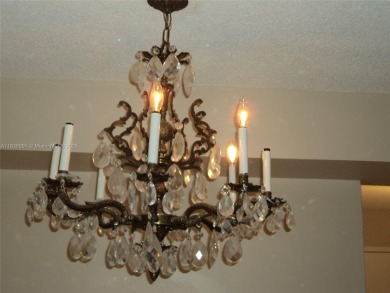 UPDATED 2/2 IN VERY GOOD CONDITION
PRESTIGIOUS BAY HARBOR