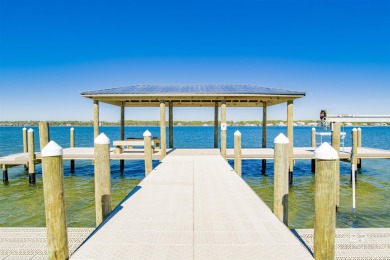 Three-bedroom, three-bath unit with beautiful views of Little