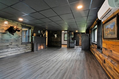 Unique 2 BR/1Ba cabin and property near the intersection of Hwys